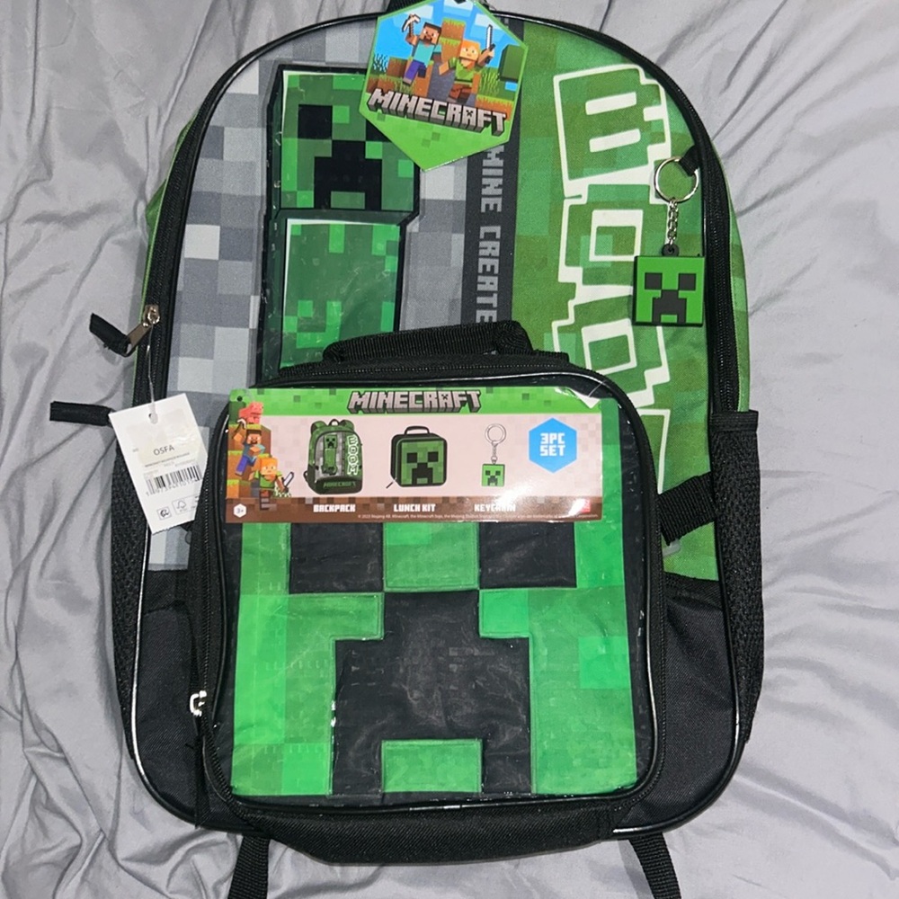 Minecraft 3pc set Backpack, Lunch Kit & Keychain (NWT)
